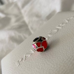 Red heart Pandora charm